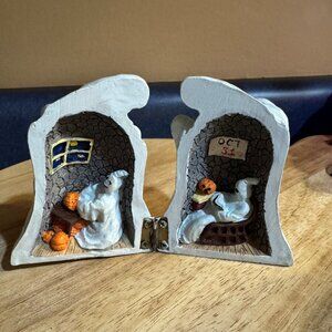 Vintage Miniature Halloween Ghost Scene Hinged Trinket